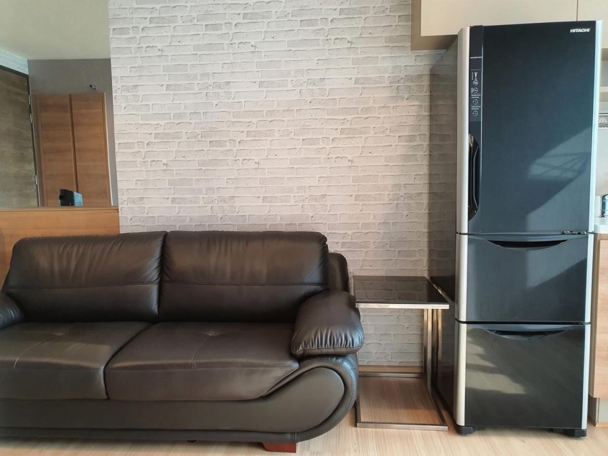 ริทึ่ม พหล-อารีย์