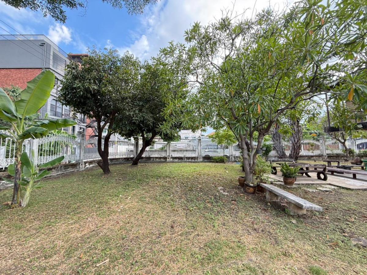 🔥 ดีลดีมาก!! 🔥 ขายบ้านพื้นที่เยอะ ราคาดี ทำเลทองสุขุมวิท ขนาดเกือบ 2 งาน‼️