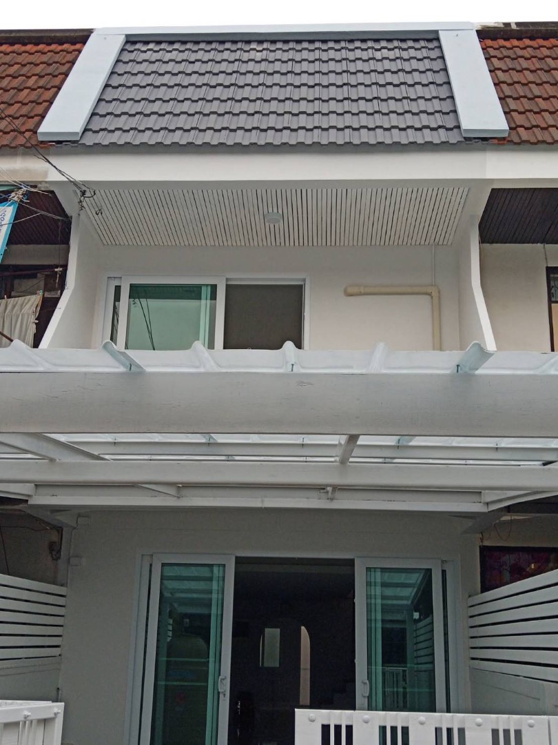 ทาวเฮ้าส์ โลเคชั่นดี ในทำเลประดิพัท 