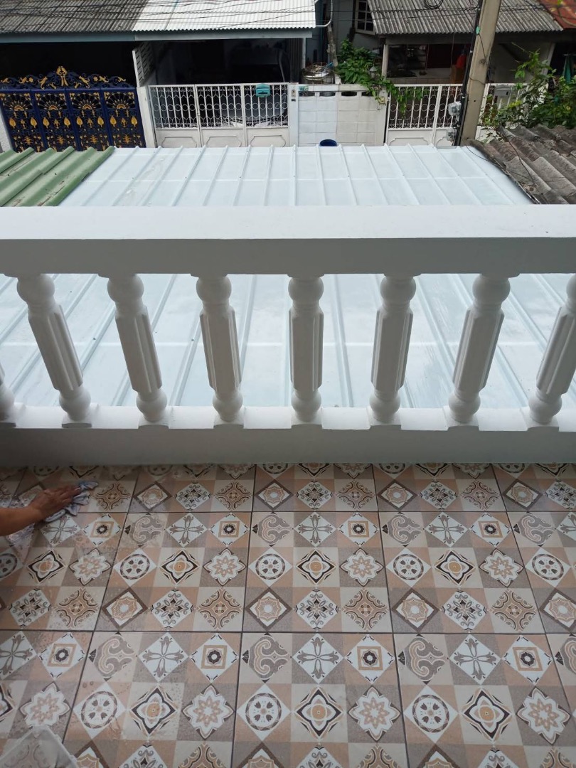 ทาวเฮ้าส์ โลเคชั่นดี ในทำเลประดิพัท 