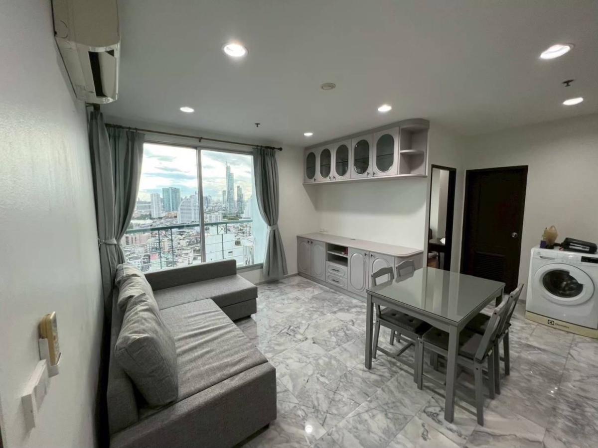  Sathorn House 2 ห้องนอน ห้องสวย รีโนเวตใหม่ (ยังไม่เคยมีใครเข้าอยู่)