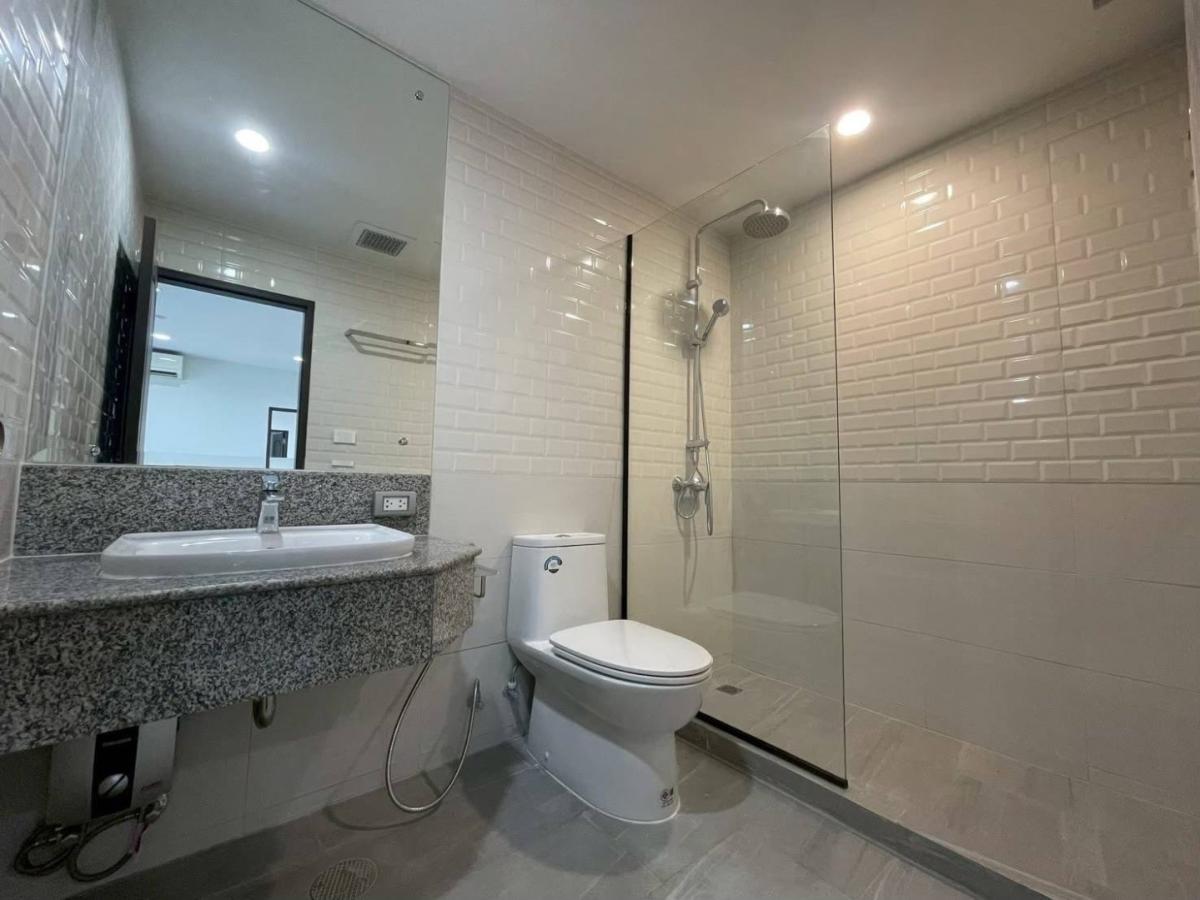  Sathorn House 2 ห้องนอน ห้องสวย รีโนเวตใหม่ (ยังไม่เคยมีใครเข้าอยู่)