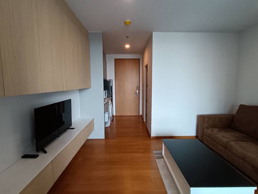 คอนโด Noble Revo Silom — ห้องสวย ชั้น 14 ใกล้ BTS สุรศักดิ์ เพียง 160 ม. | เฟอร์บิวท์อินทั้งห้อง | วิวโล่ง ทิศเหนือ