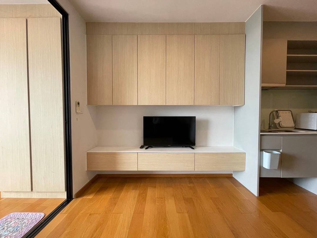 คอนโด Noble Revo Silom — ห้องสวย ชั้น 14 ใกล้ BTS สุรศักดิ์ เพียง 160 ม. | เฟอร์บิวท์อินทั้งห้อง | วิวโล่ง ทิศเหนือ