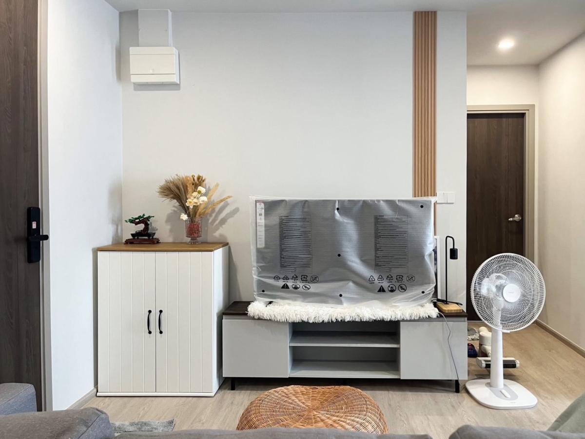 ห้องใหญ่ ราคาดี! Nue Cross คูคต  44 ตร.ม. เฟอร์ครบ พร้อมอยู่