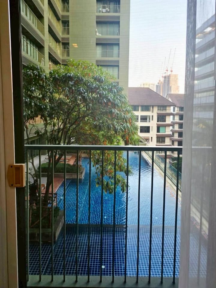  ให้เช่า Noble Solo ห้องมุม 2 ห้องนอน 2 ห้องน้ำ | 84.5 ตร.ม. | ชั้น 6 | วิวสระว่ายน้ำ | มีอ่างอาบน้ำ