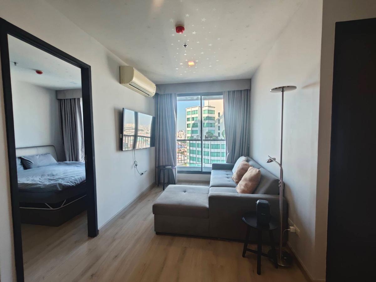  คอนโด Rhythm สุขุมวิท 44/1  2 ห้องนอน 1 ห้องน้ำ