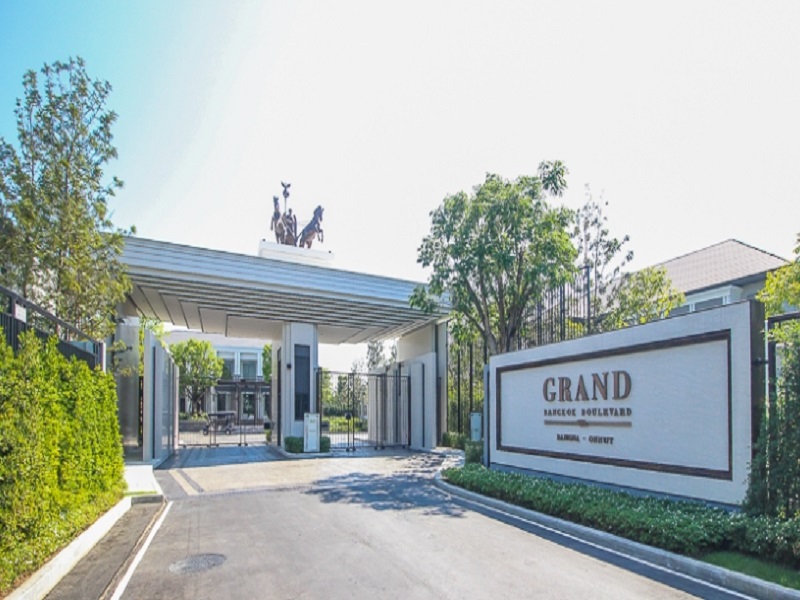 Grand-Bangkok-Boulevard-Bangna-Onnut
