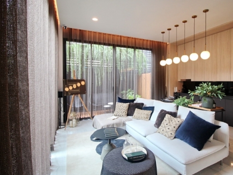 The-Author-Ratchada-32