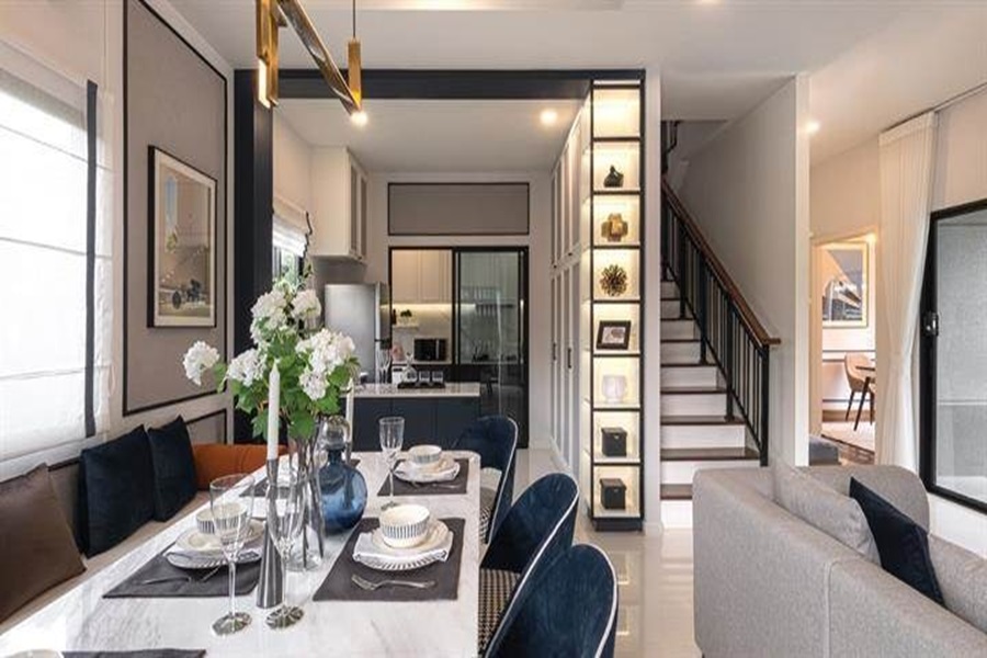 Grand-Britania-Khukhot-Station