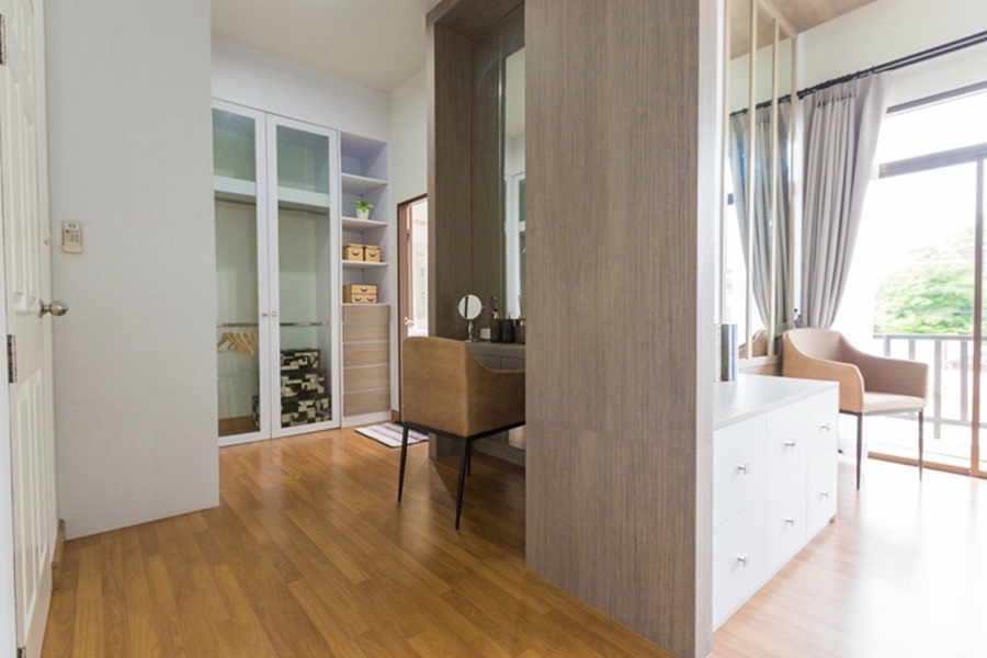 Golden-Town-Wanghin-Taeng-On